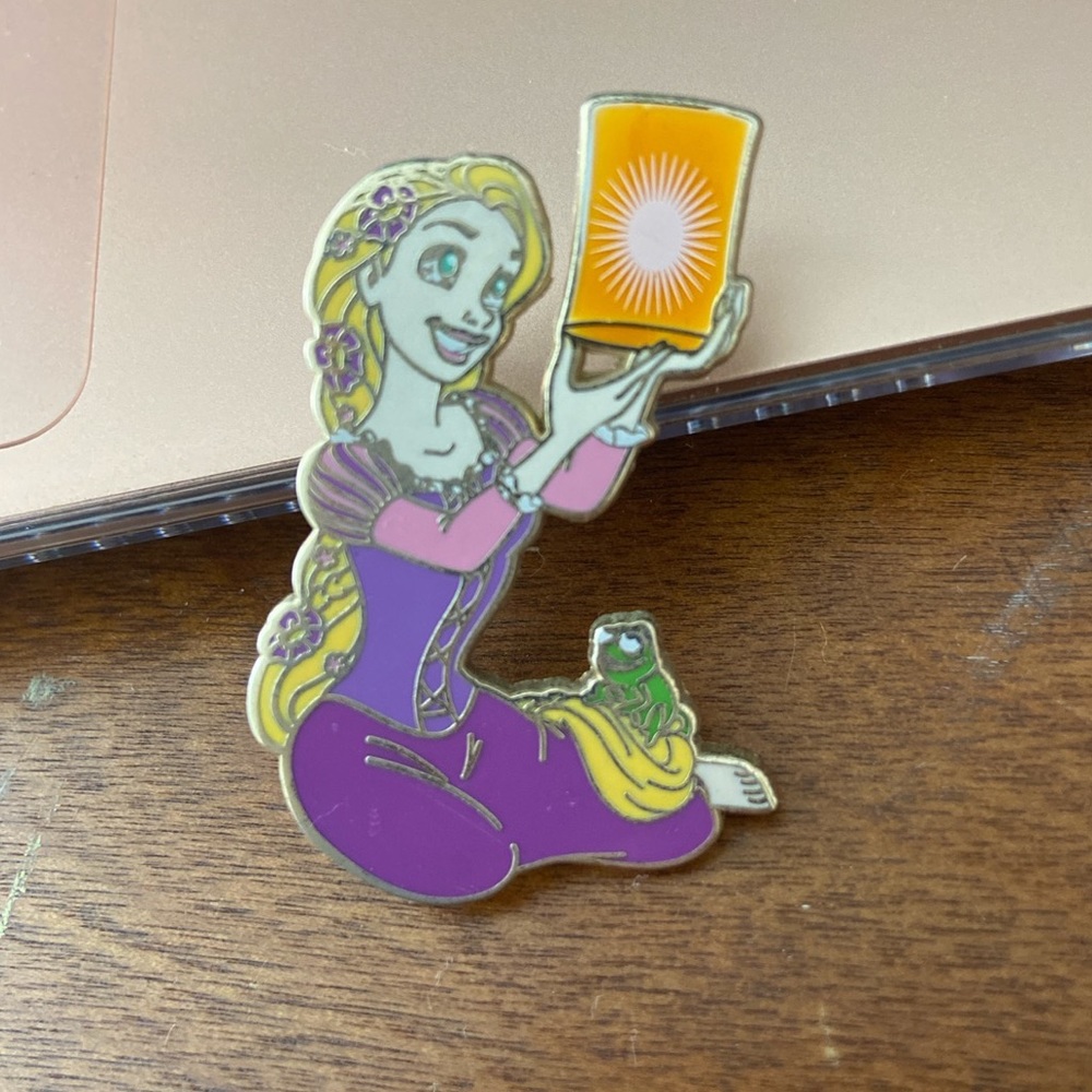 Rapunzel Lantern Pin